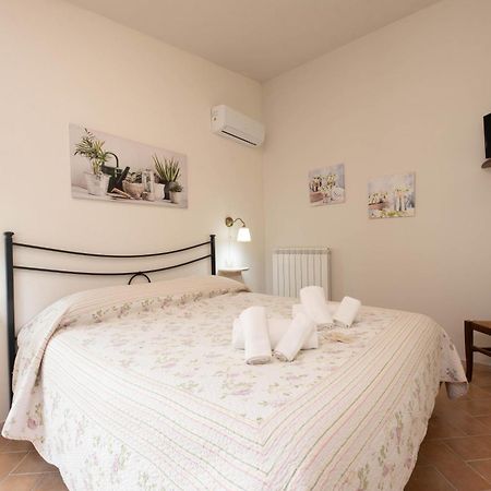 Agriturismo Diaccia Botrona Кастильоне-делла-Пеская Экстерьер фото